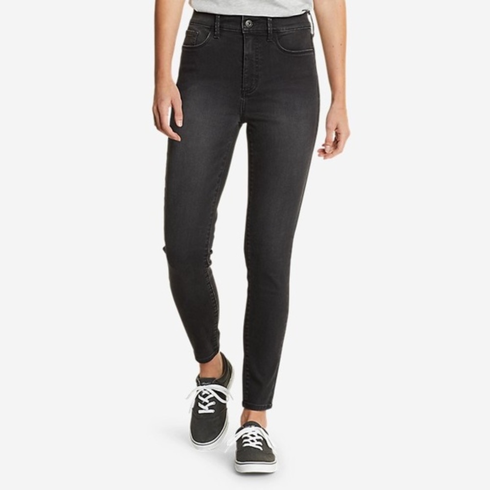 💛 Eddie Bauer Curvy Slim Straight Black Denim Jeans